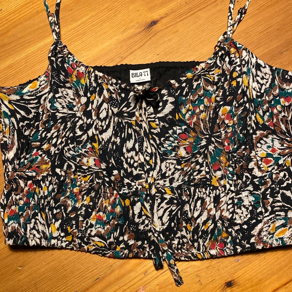 BILA 77 Poinsettia Top